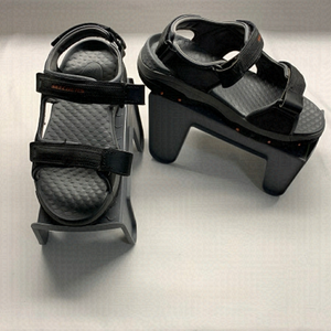 SKECHERS Relaxed Fit Luxe Foam Adjustable Sandals Size 8 Black/Grey